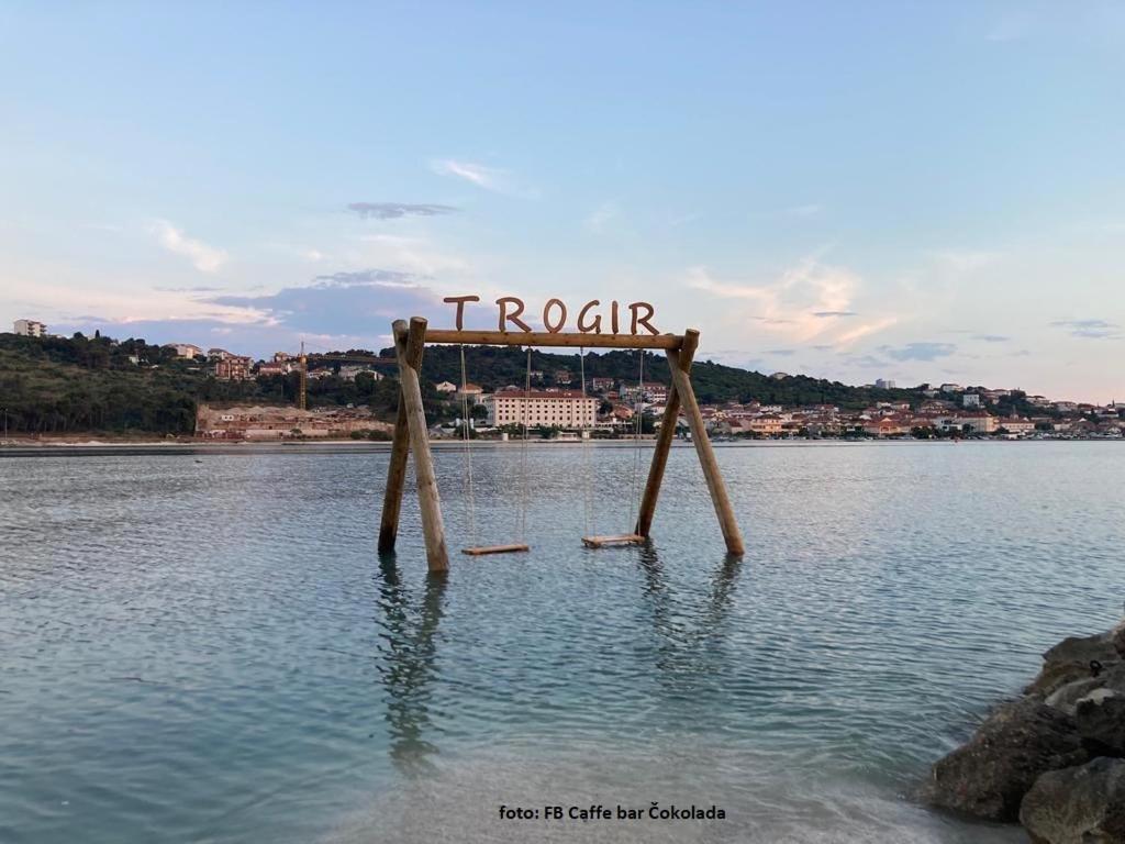 Ones Apartment Trogir Exterior photo